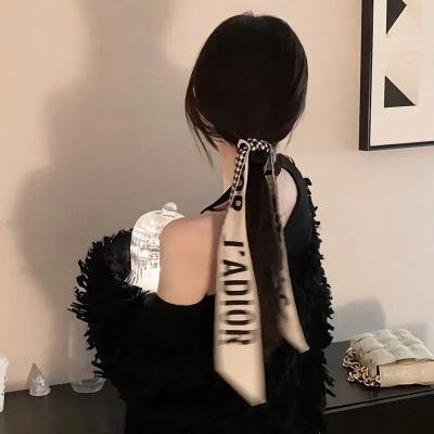 荒唐男荒唐女